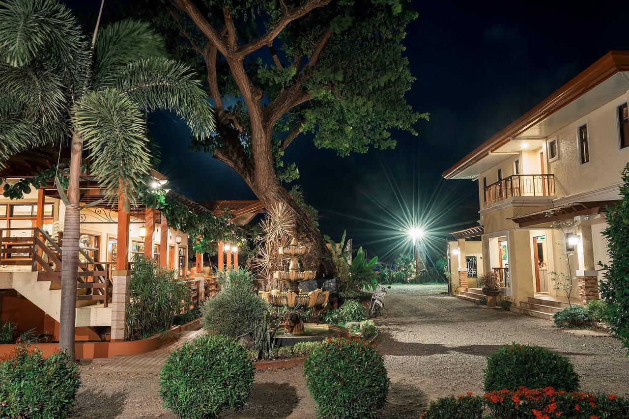 Maruyog'S Ridge Convention Center Hotel Ciudad Quezon Exterior foto