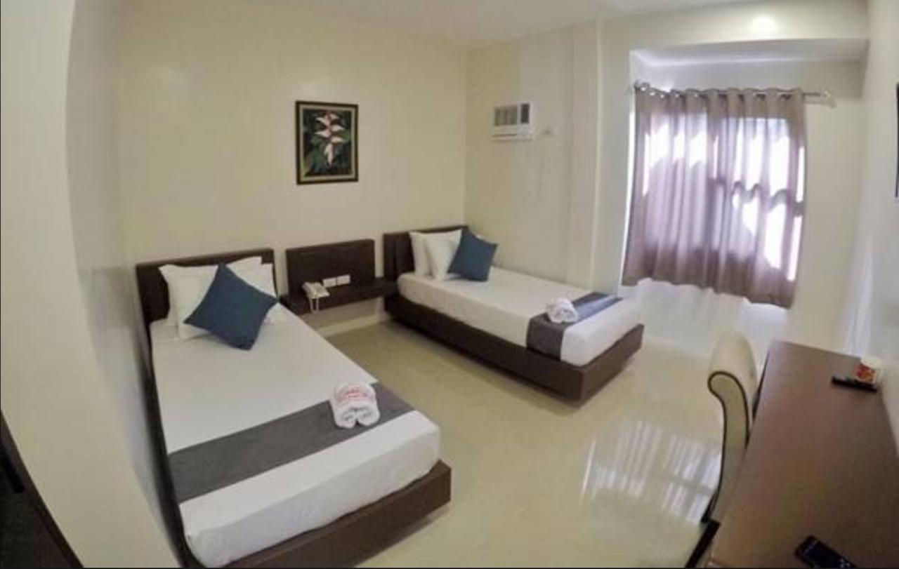 Maruyog'S Ridge Convention Center Hotel Ciudad Quezon Exterior foto