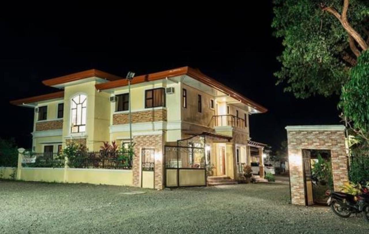 Maruyog'S Ridge Convention Center Hotel Ciudad Quezon Exterior foto